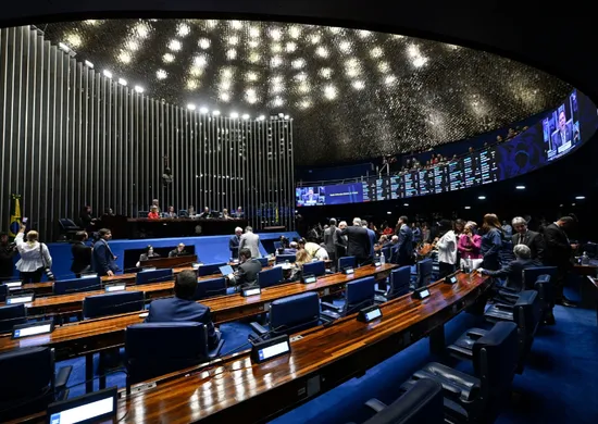 Imagem ilustrativa da imagem Senado inicia votação da PEC do fim da escala 6x1