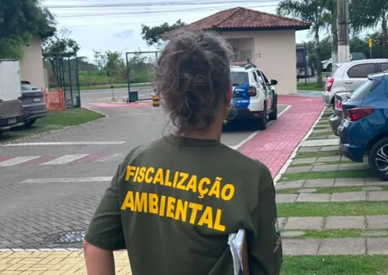 Imagem ilustrativa da imagem Tutor é preso após cadela ser resgatada em estado grave em apartamento na Serra