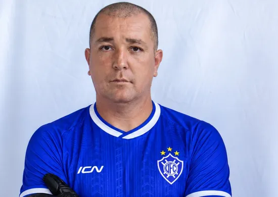 Imagem ilustrativa da imagem Vitória contrata goleiro capixaba Gideão para temporada 2027