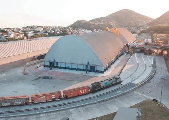 Imagem ilustrativa da imagem Vports prevê R$ 150 milhões para ampliar acesso ferroviário aos portos do ES