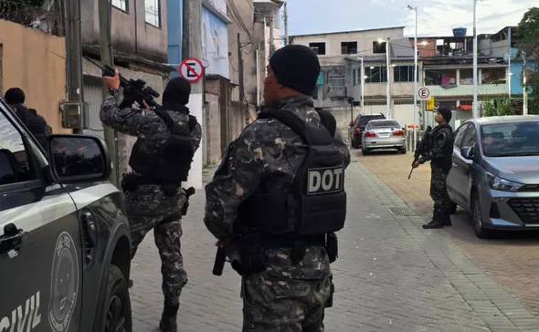 Imagem ilustrativa da imagem 28 presos e quatro procurados: operação revela estrutura do PCV em Vitória