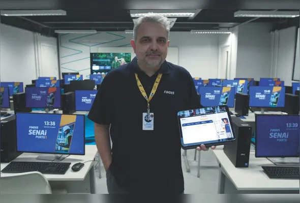 Michael Siemeintcoski diz que o curso prepara  para diferentes etapas do desenvolvimento de soluções de IA