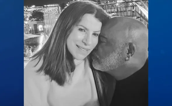 Imagem ilustrativa da imagem Viúva de Rick se despede do cantor: 'O meu amor por você será eterno'