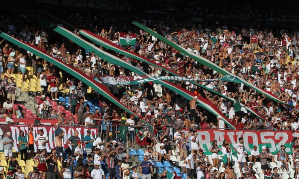 Fluminense e Atlético Mineiro empatam em jogo movimentado dentro e fora do campo