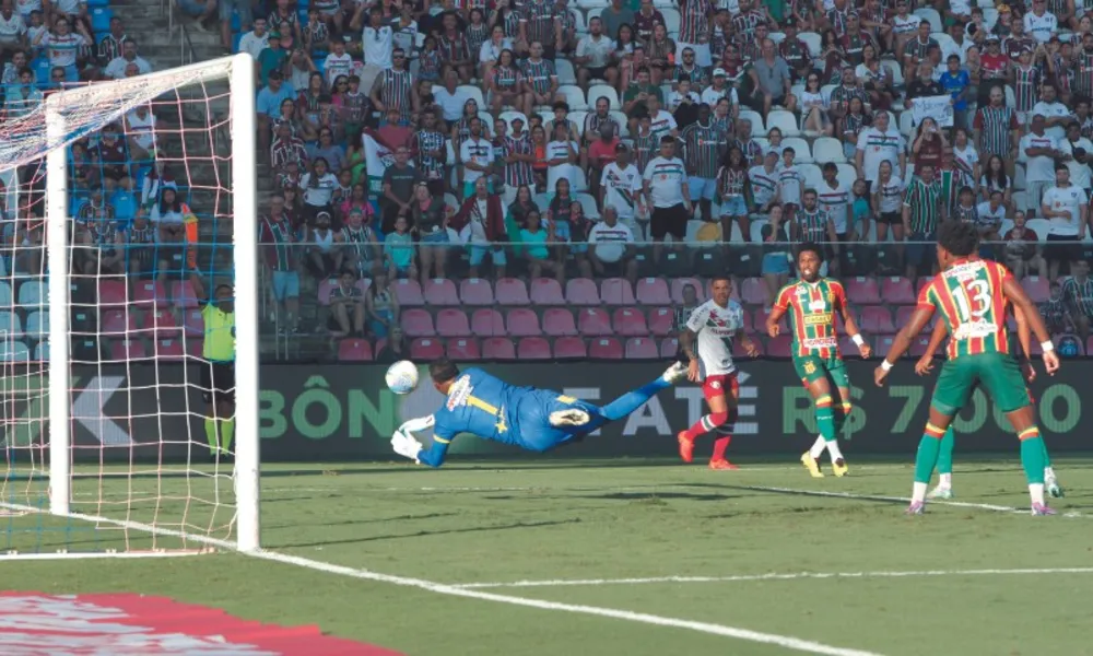 Veja fotos da vitória do Fluminense contra o Sampaio Corrêa no ES