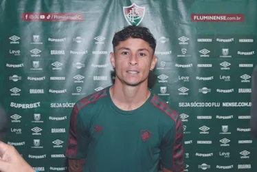 Imagem ilustrativa da imagem Diogo Barbosa sofre cirurgia no joelho direito e desfalca o Fluminense