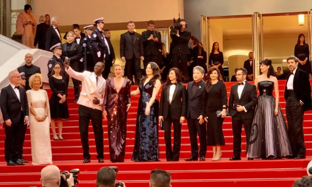 Grandes estrelas marcam presença na abertura do 77° Festival de Cinema de Cannes