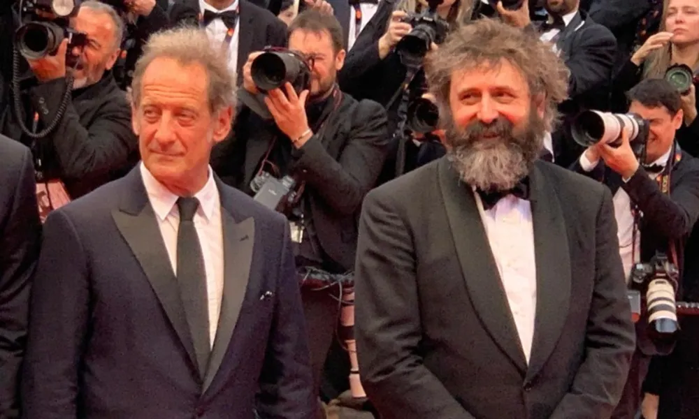 Grandes estrelas marcam presença na abertura do 77° Festival de Cinema de Cannes