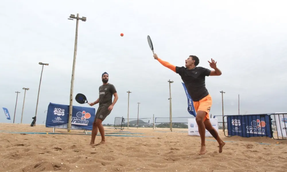 Veja fotos do Tribuna Open de Beach Tennis na Praia de Camburi