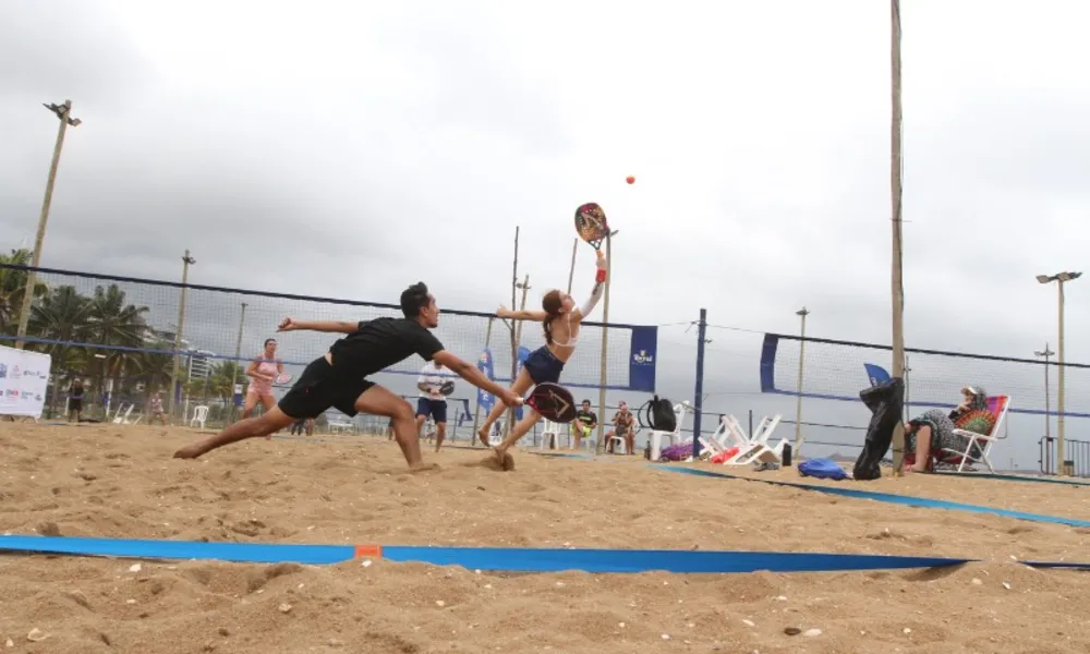 Veja fotos do Tribuna Open de Beach Tennis na Praia de Camburi