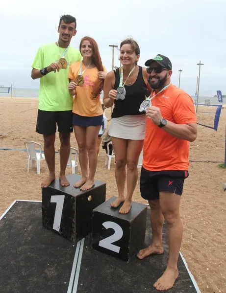 Veja fotos do Tribuna Open de Beach Tennis na Praia de Camburi