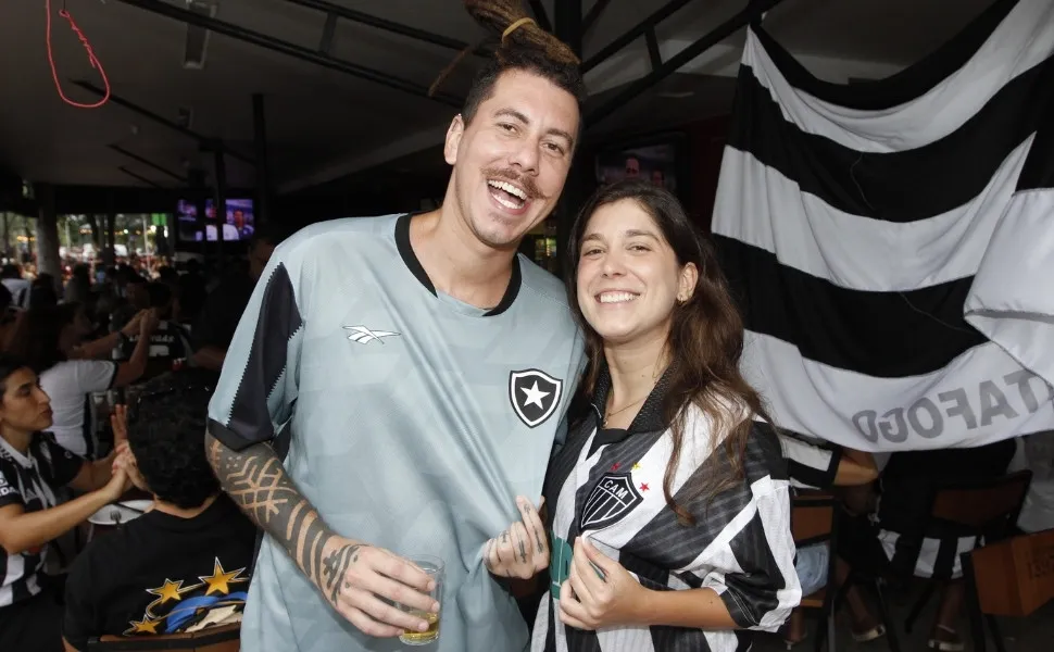 Festa gloriosa em Vitória com o título inédito do Botafogo na Libertadores