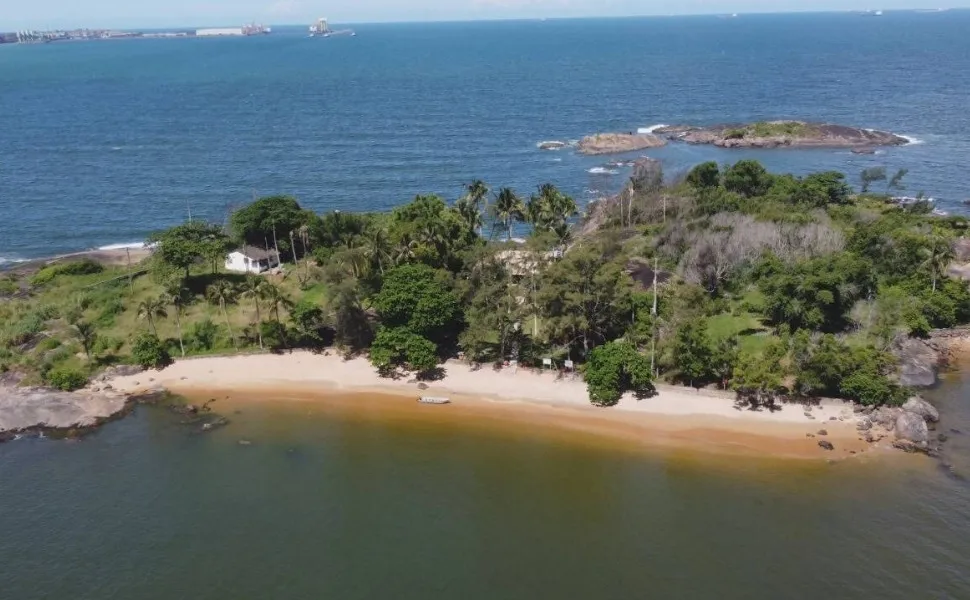 "Ilha da Baleia", envolvida em polêmica na Justiça capixaba, é colocada à venda