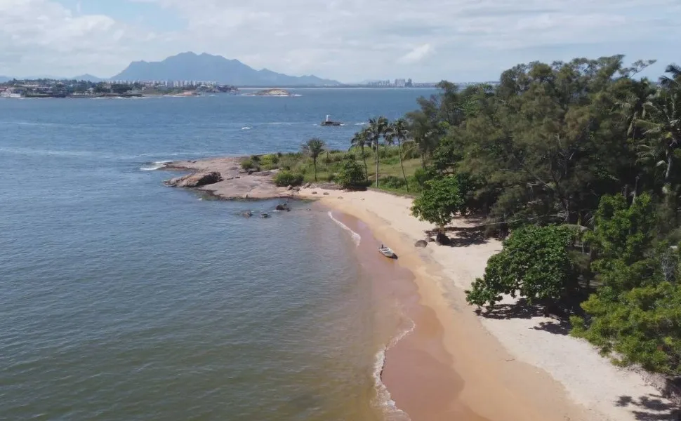 "Ilha da Baleia", envolvida em polêmica na Justiça capixaba, é colocada à venda