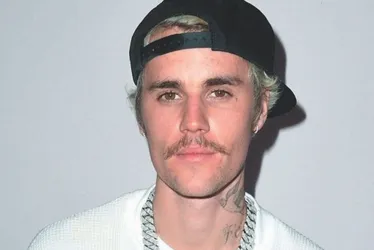 Imagem ilustrativa da imagem Equipe de Justin Bieber rebate boato de que ele estaria afundado em dívidas
