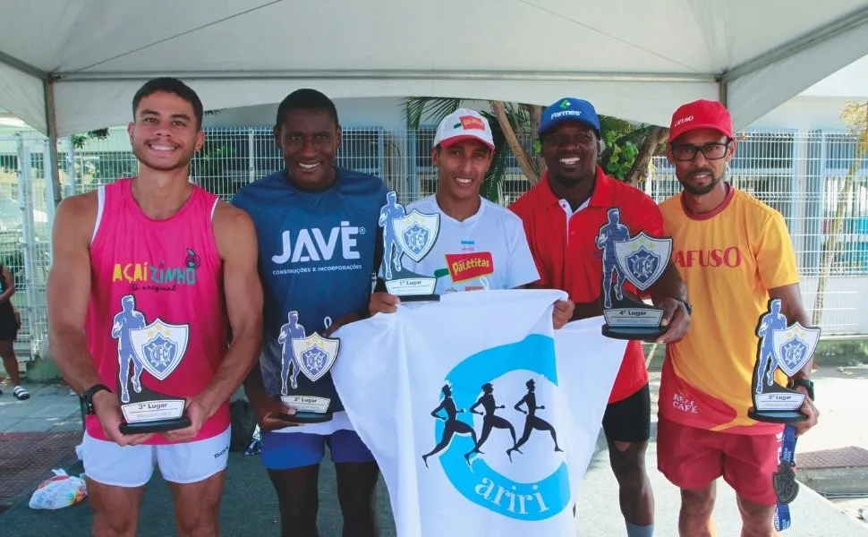 Corrida Alvianil alegra atletas em Vitória. Veja galeria de fotos