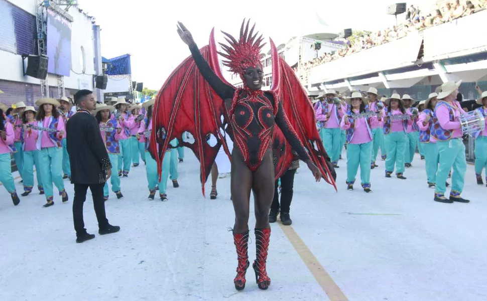 Imperatriz do Forte traz herança africana para o Carnaval