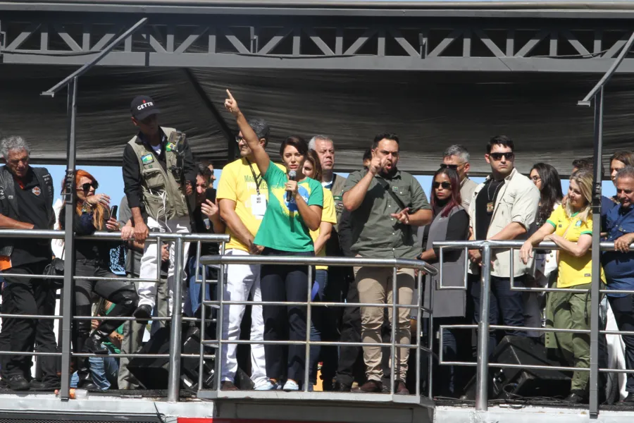 Veja fotos da visita de Bolsonaro ao ES, motociata e Marcha para Jesus