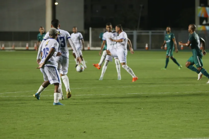 Vitória vence Porto Vitória e assume liderança no Campeonato Capixaba