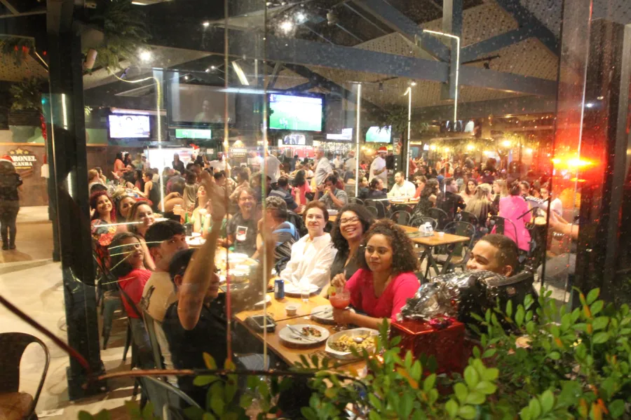 Caravana Natal Iluminado emociona nas ruas de Vitória