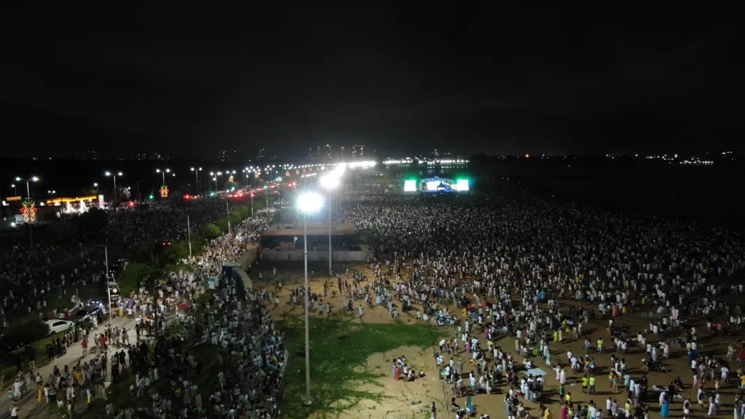 FOTOS E VÍDEOS | Veja como foi a virada do ano em Vitória