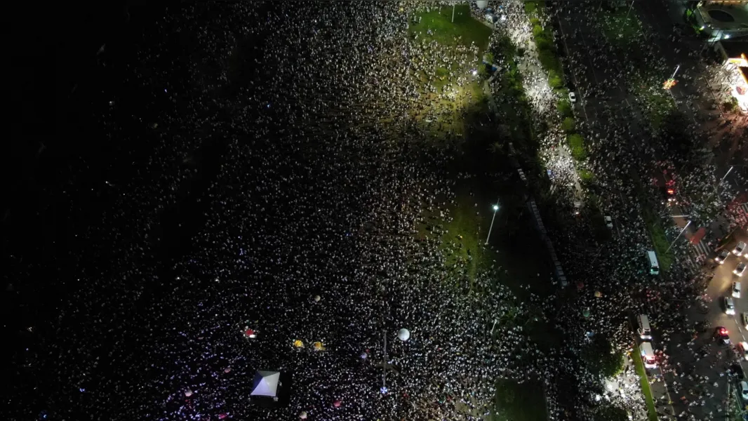 FOTOS E VÍDEOS | Veja como foi a virada do ano em Vitória