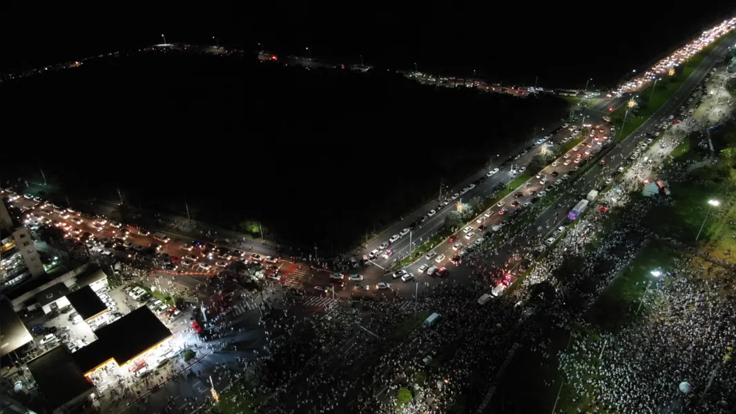 FOTOS E VÍDEOS | Veja como foi a virada do ano em Vitória