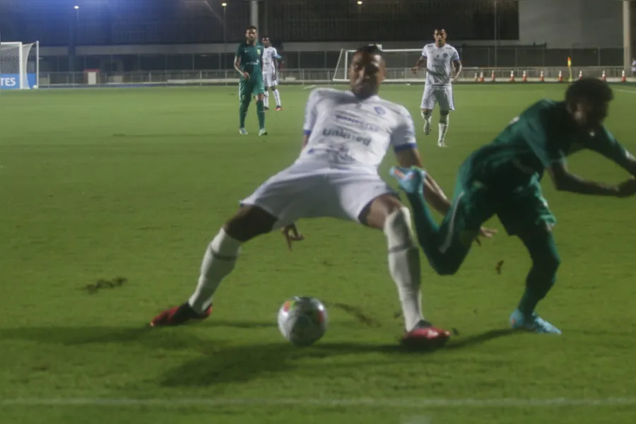 Vitória vence Porto Vitória e assume liderança no Campeonato Capixaba