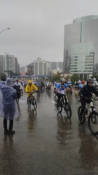 Ciclovia da Vida inaugurada com pedalaço