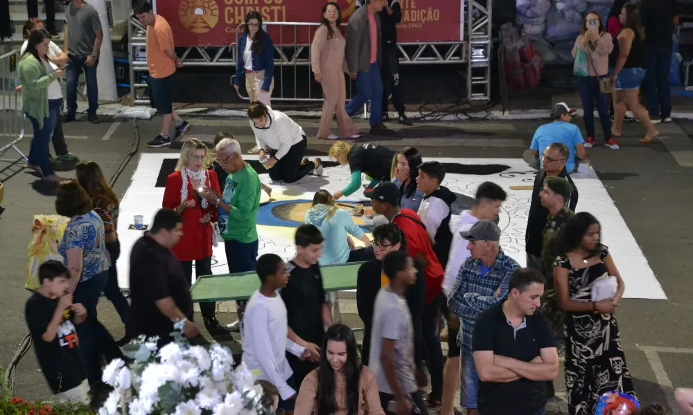 Corpus Christi com mais de 2 km de tapetes em Castelo