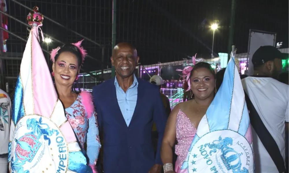 Musas e rainhas brilham no primeiro dia de minidesfile em Vitória