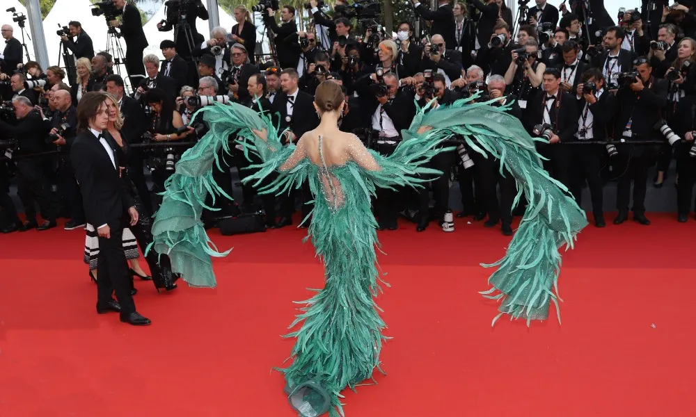 Tapete vermelho de Cannes vira desfile de moda durante festival de cinema