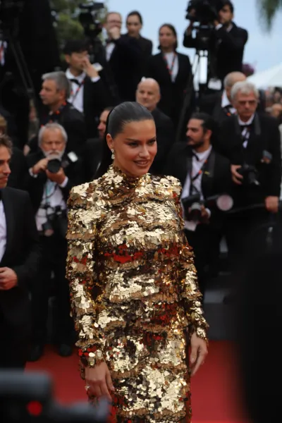 Tapete vermelho de Cannes vira desfile de moda durante festival de cinema