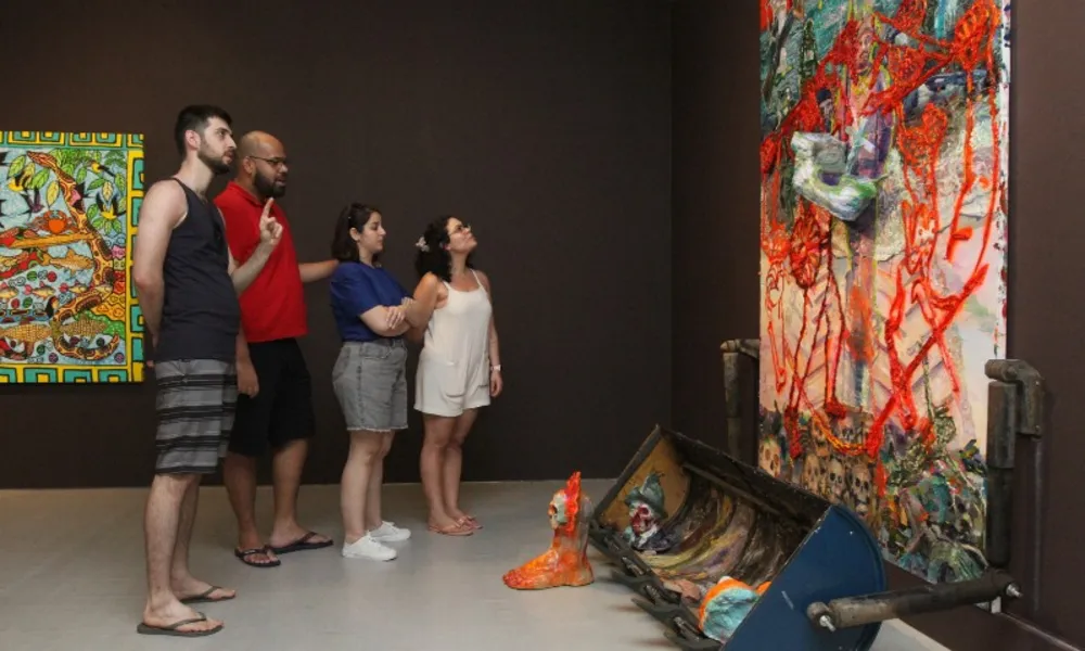 72 obras de 50 artistas em exposição gratuita