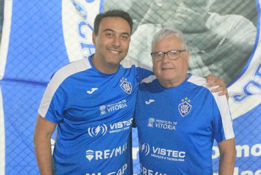 Novo presidente do Vitória toma posse e clube inaugura loja oficial