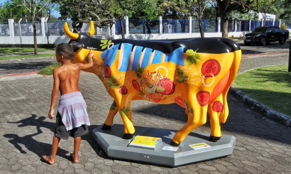 Vacas “invadem” as ruas da Vitória e Vila Velha em projeto de arte