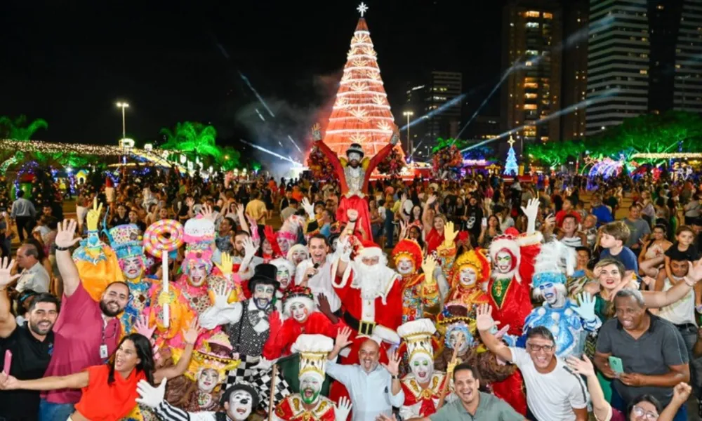 Vitória inaugura decoração natalina na Praça do Papa