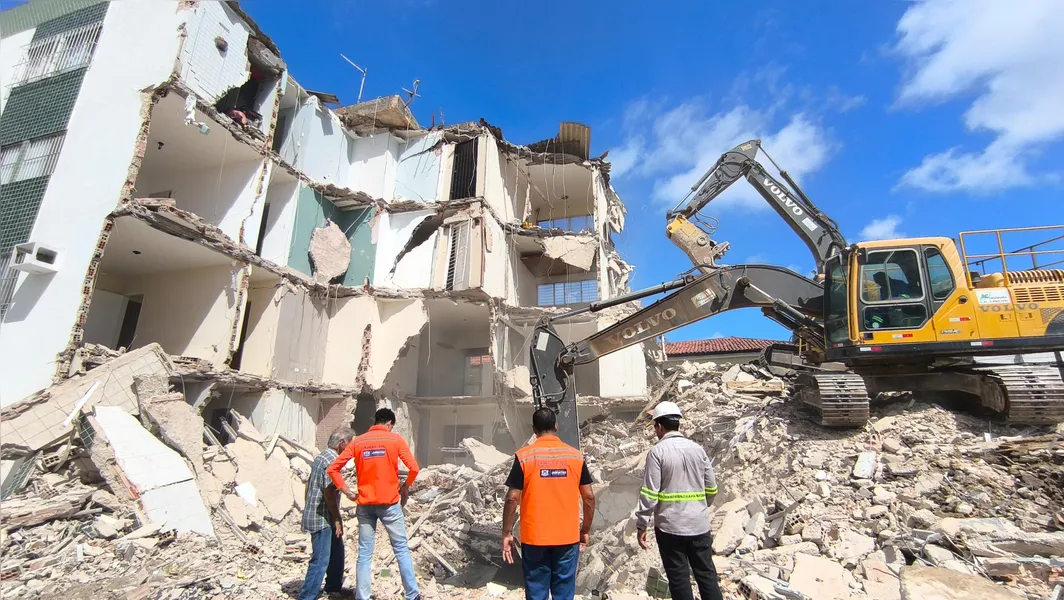 Demolição do Edifício Kátia Melo em Piedade será concluída nesta segunda-feira