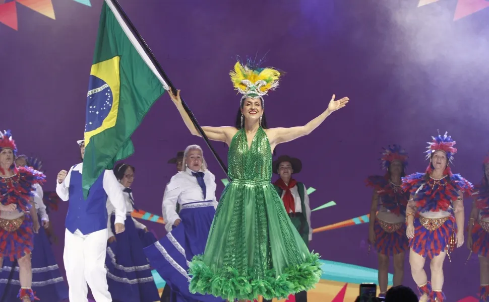 "O Quebra Nozes Capixaba": Espetáculo de Natal encanta plateia em Vila Velha