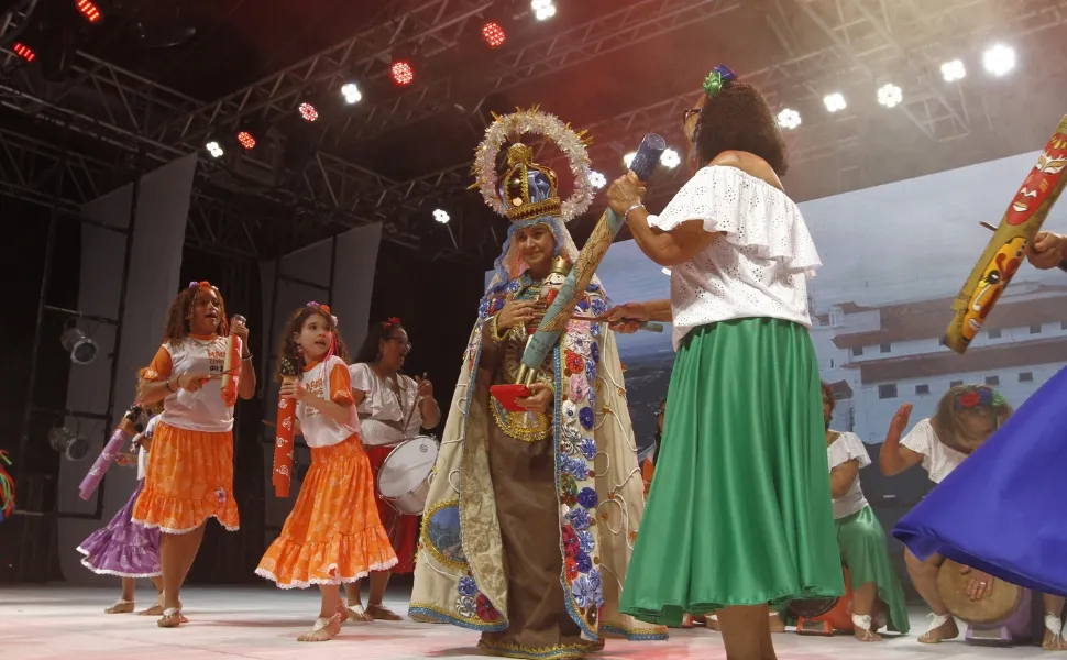 "O Quebra Nozes Capixaba": Espetáculo de Natal encanta plateia em Vila Velha