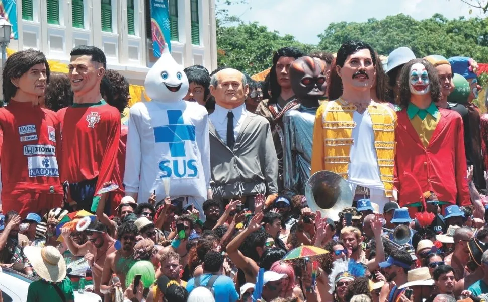 Alok comanda agito no Recife com luzes e fogos