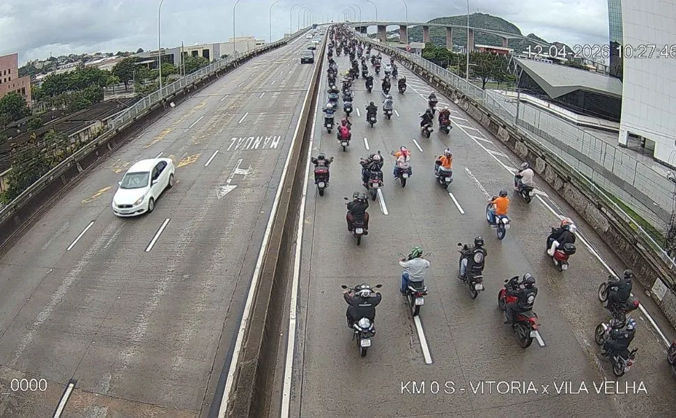 FOTOS | Veja passagem da Moto Romaria da Penha pela Terceira Ponte