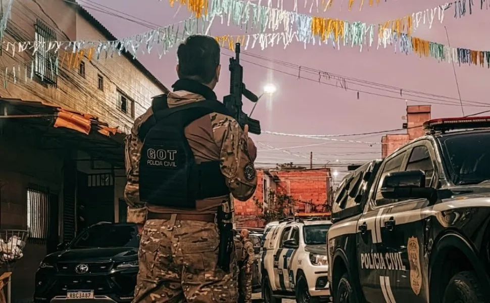 Megaoperação contra organização criminosa do tráfico de drogas prende 8 em Linhares