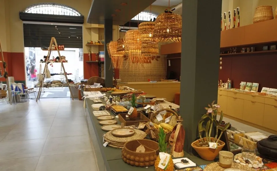 Novo centro no Mercado da Capixaba reúne peças de 75 artesãos do ES
