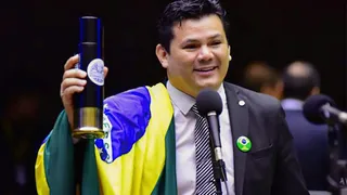 Imagem ilustrativa da imagem Gilvan da Federal tem mandato suspenso por três meses