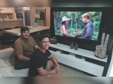 Sebastião e Gaivota se apaixonam à primeira vista, mas precisam lidar com a obsessão de Lúcia pelo empresário.