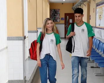 Imagem ilustrativa da imagem Alunos da rede pública do ES vão escolher modelo de uniforme