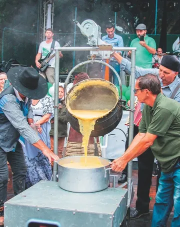 Imagem ilustrativa da imagem Guarapari celebra imigração italiana com polenta, vinho e pratos típicos