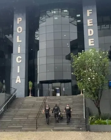 Imagem ilustrativa da imagem Homem é preso em flagrante ao receber encomenda de drogas nos Correios em Cariacica