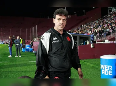 Problemas no Lyon podem facilitar chegada de Almada ao Botafogo para o Mundial